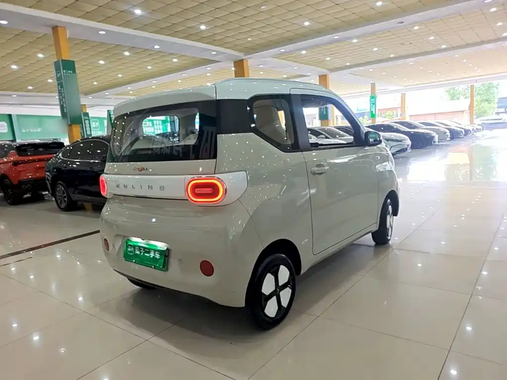 Wuling MINIEV — миниатюра 7