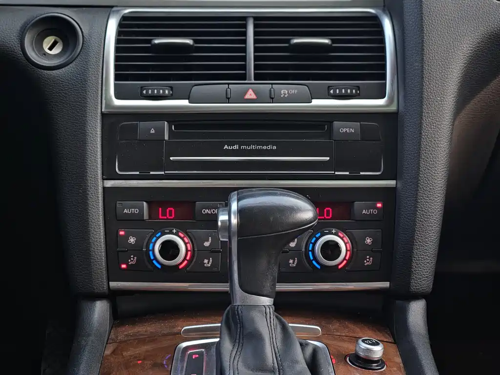 Audi Q7 — миниатюра 13