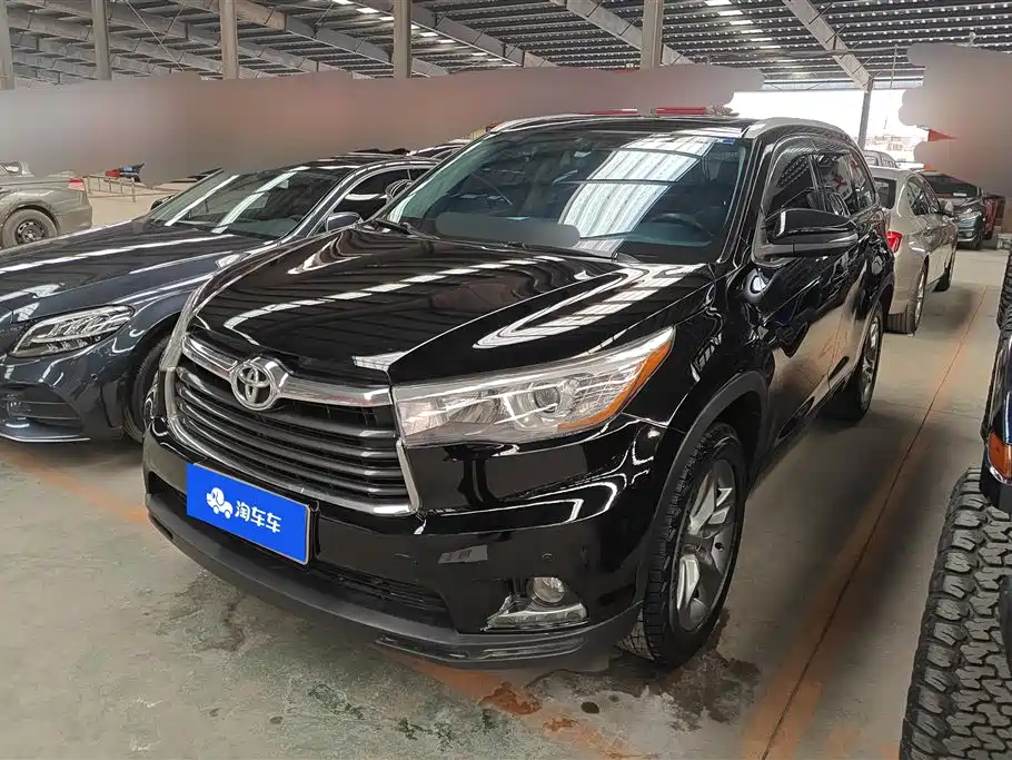TOYOTA HIGHLANDER