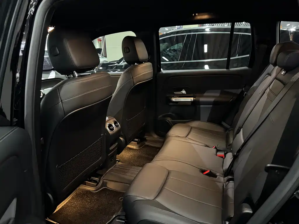 Mercedes-Benz GLB — миниатюра 8