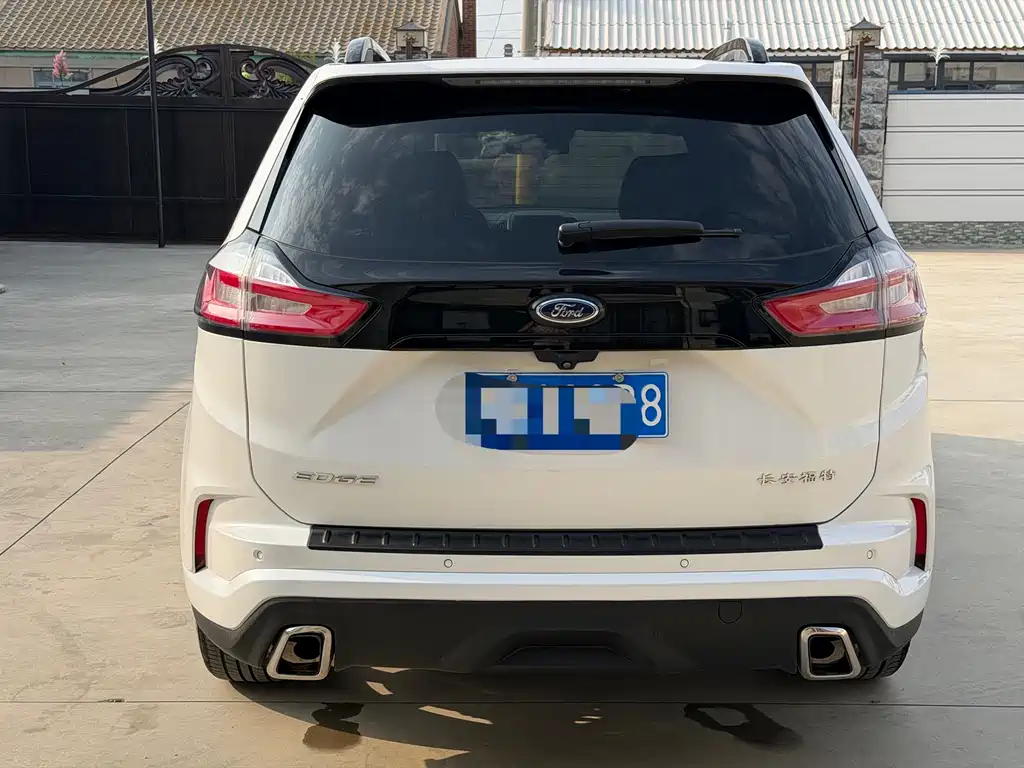 Ford Edge — миниатюра 6