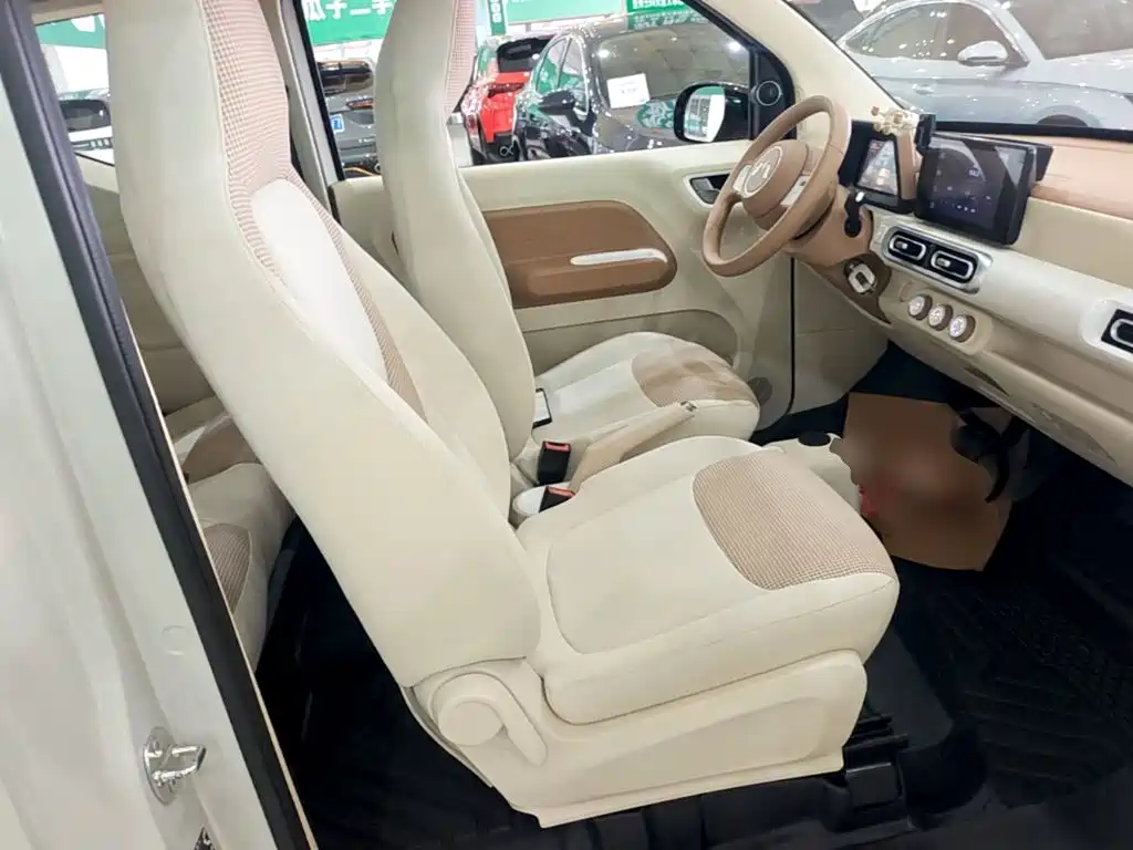 Wuling MINIEV — миниатюра 25