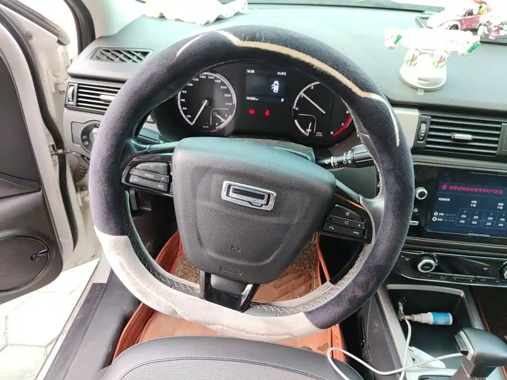 Qoros Qoros 3 — миниатюра 11