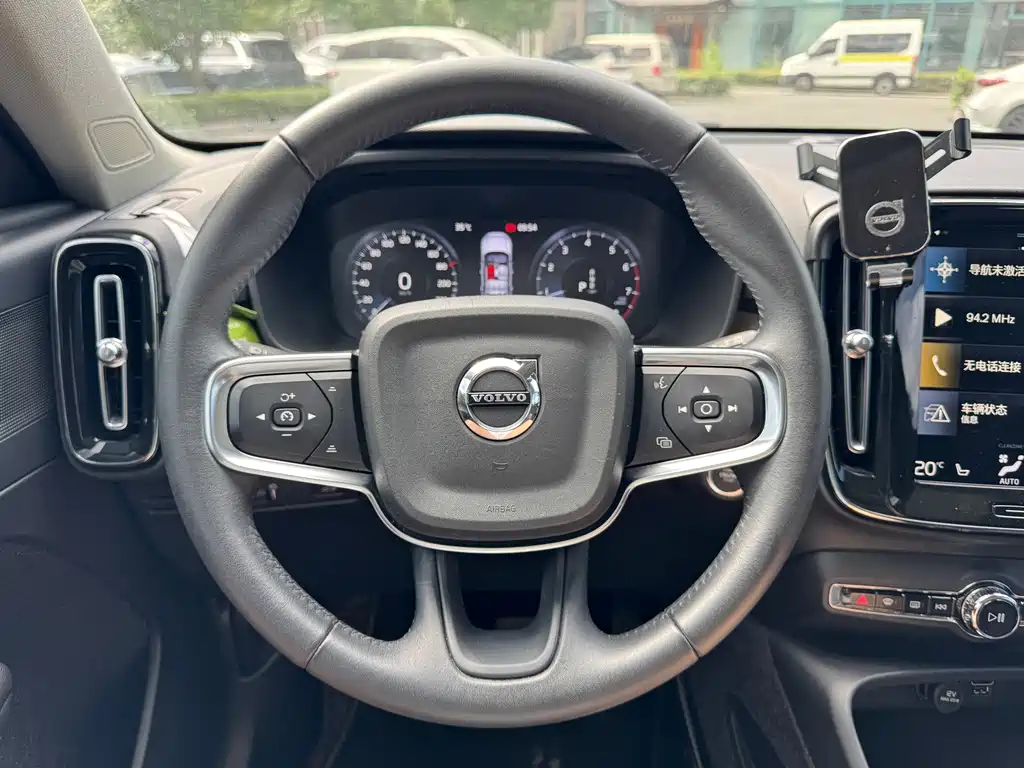 Volvo XC40 — миниатюра 7