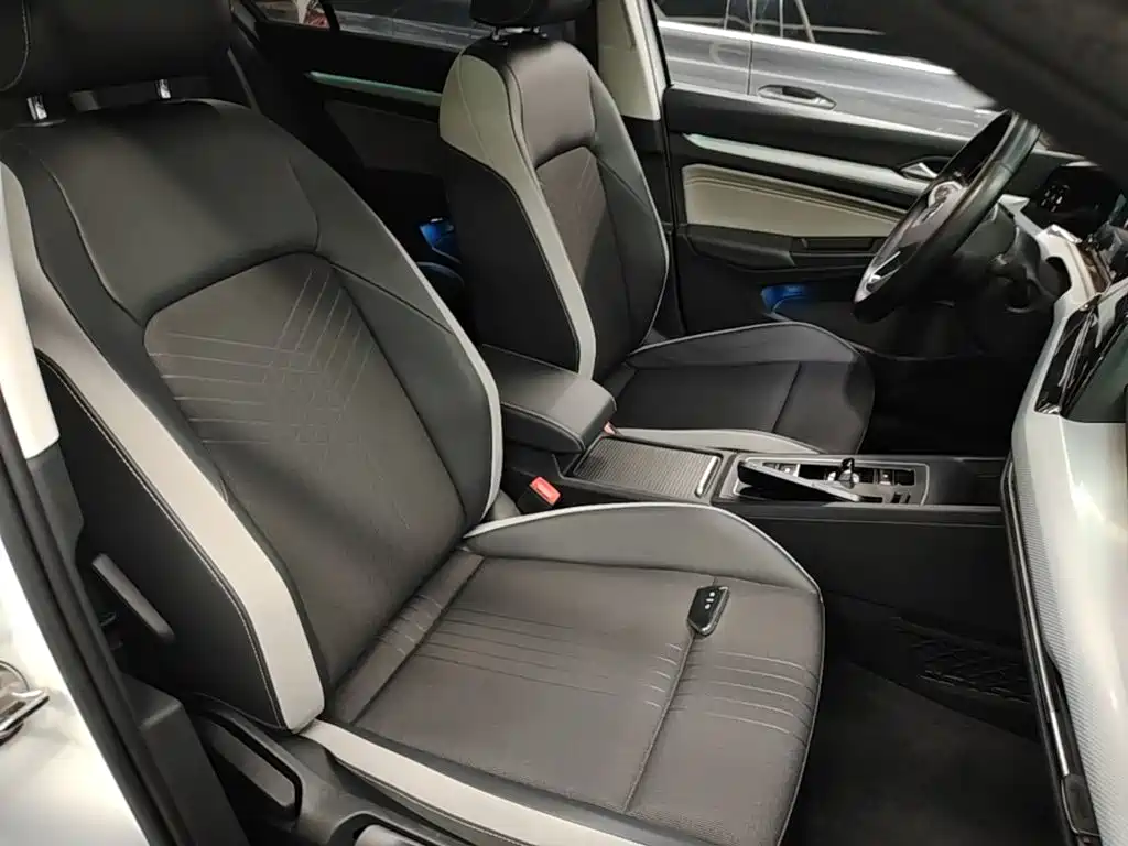 Volkswagen Golf — миниатюра 25