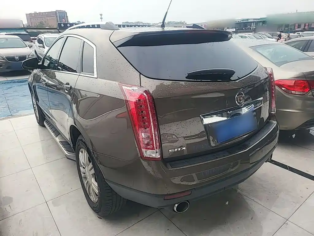 Cadillac SRX — миниатюра 5