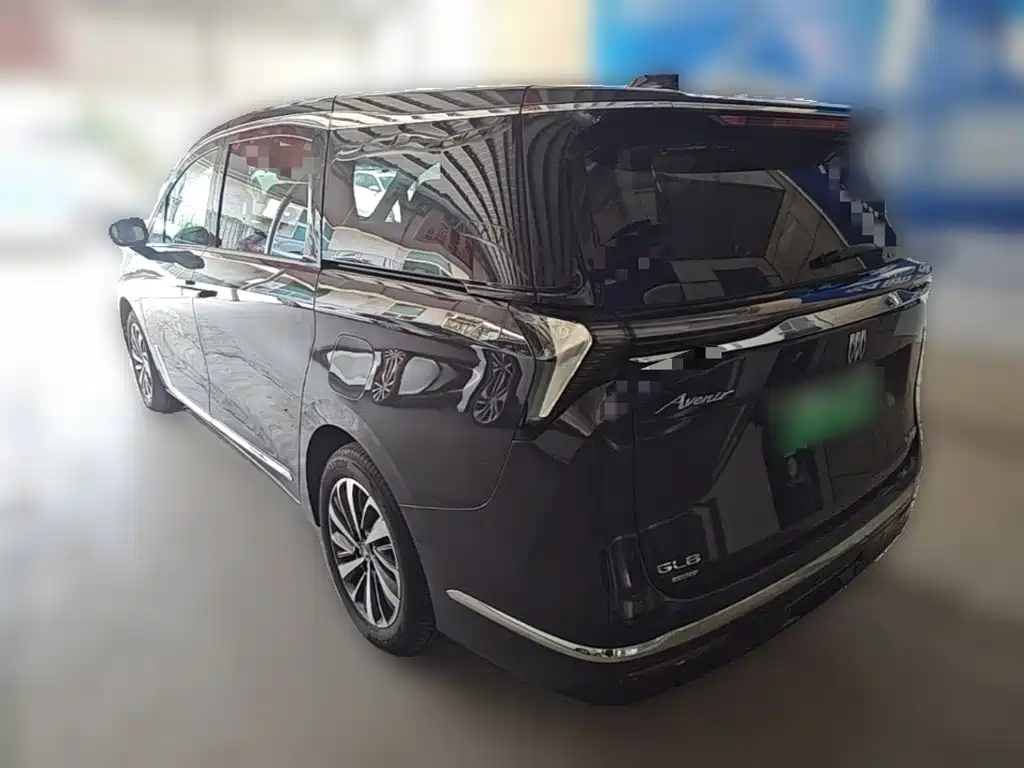 Buick GL8 Hybrid — миниатюра 7