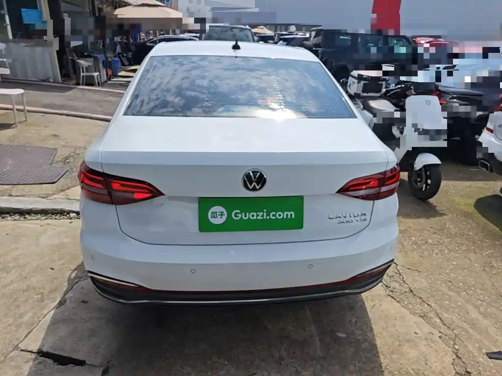 Volkswagen Lavida — миниатюра 6