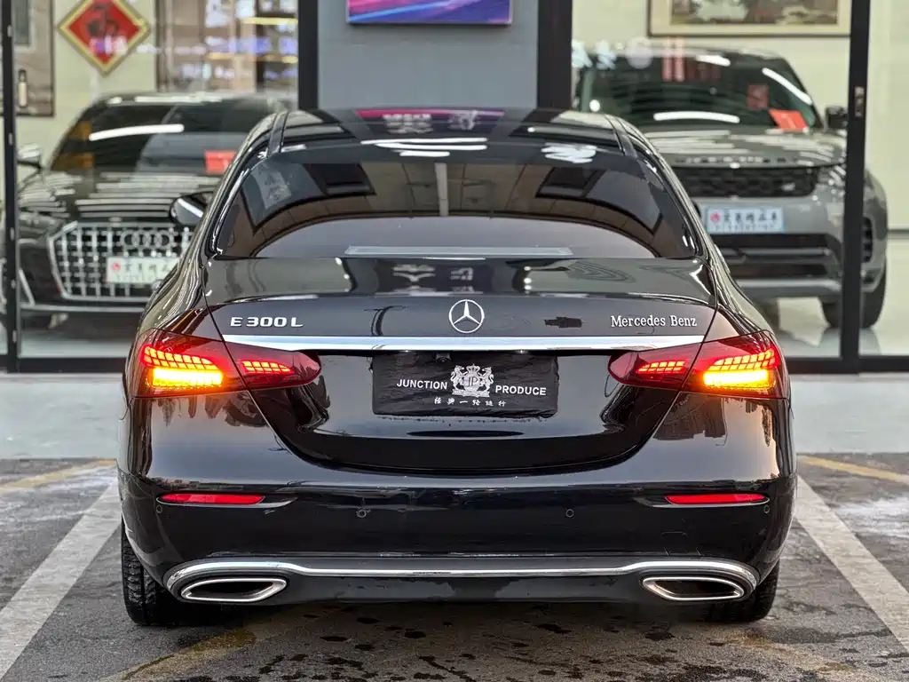 MERCEDES-BENZ E CLASS