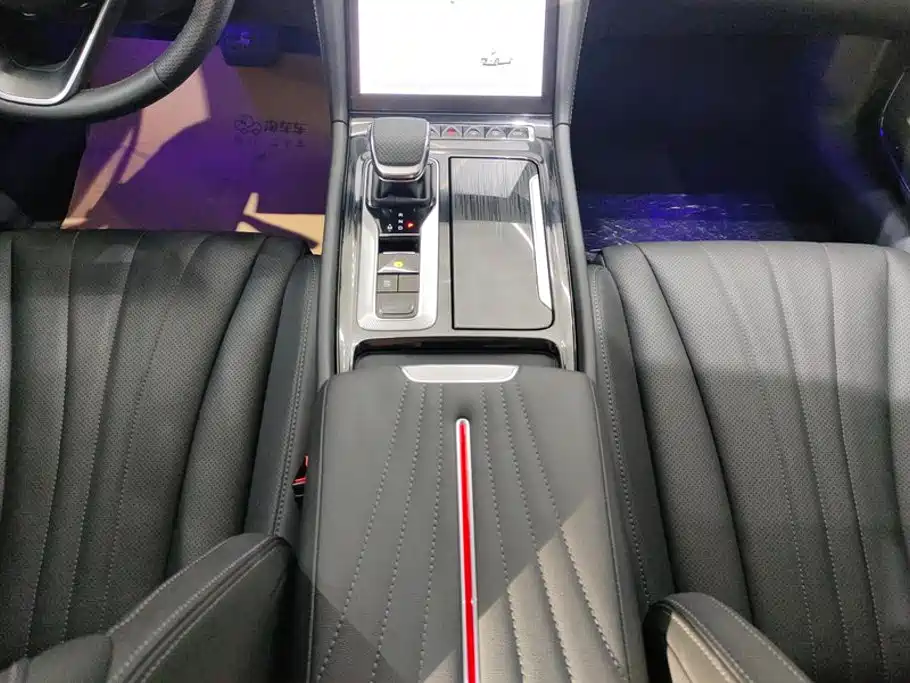 Hongqi Hongqi H5 — миниатюра 16