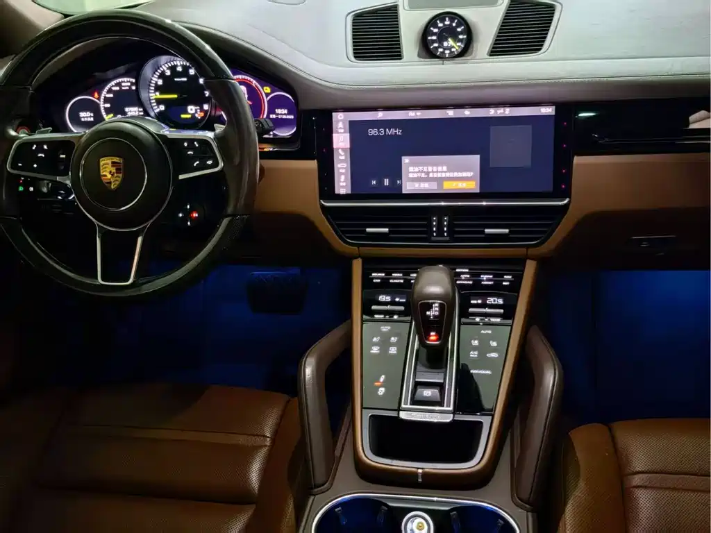 Porsche Cayenne Hybrid — миниатюра 4