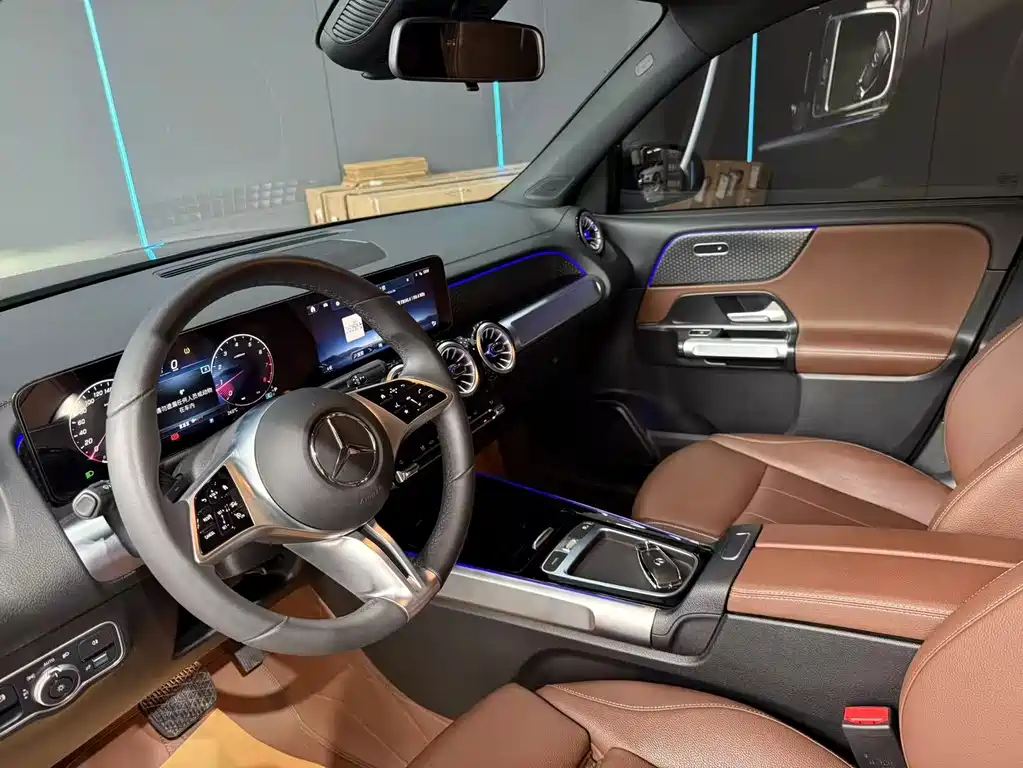 Mercedes-Benz GLB — миниатюра 10