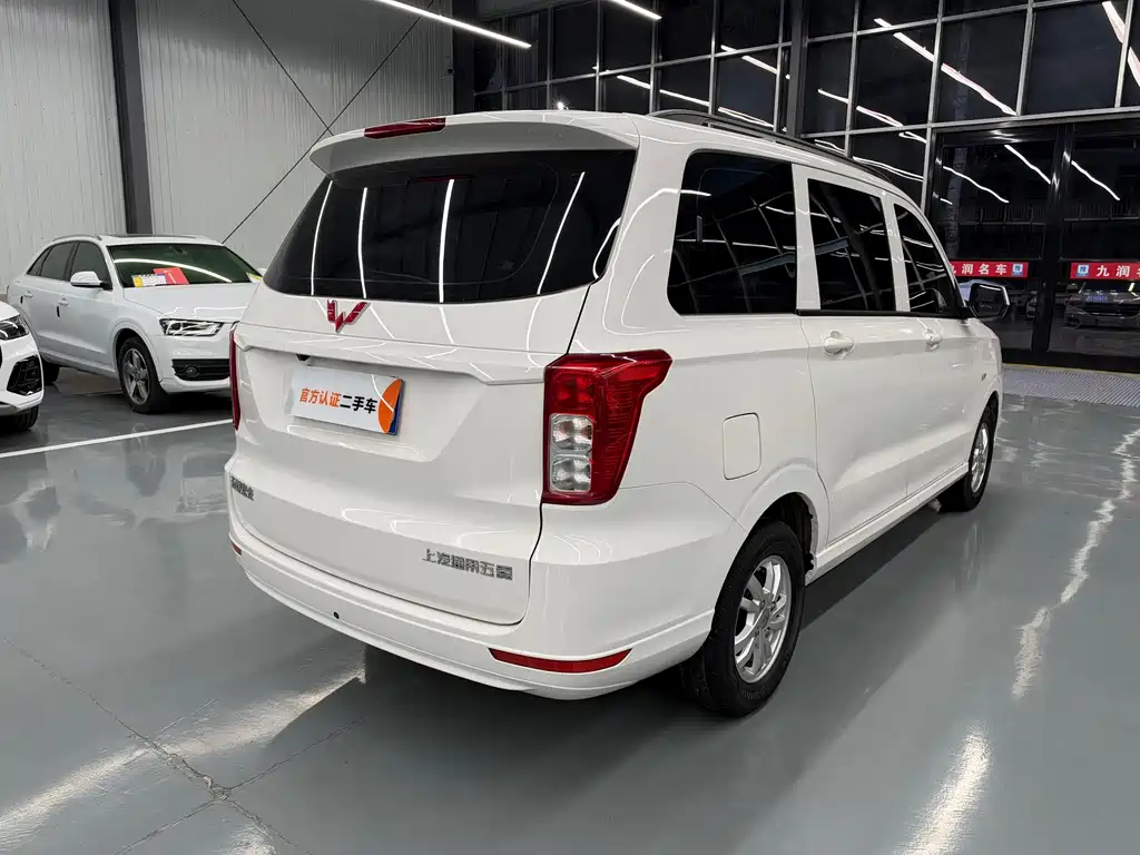 Wuling Hongguang — миниатюра 11
