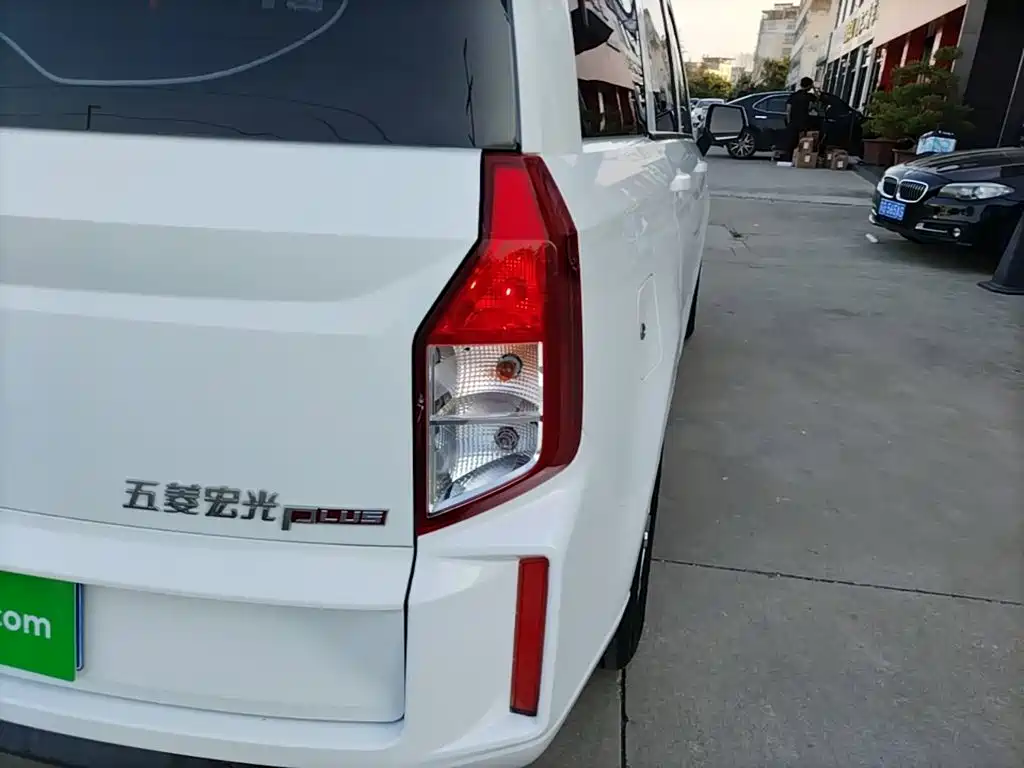Wuling Hongguang PLUS — миниатюра 8
