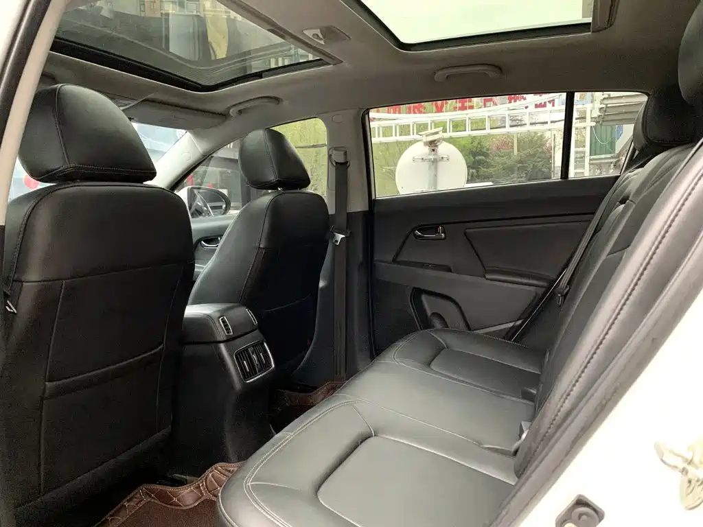 Kia Sportage — миниатюра 8