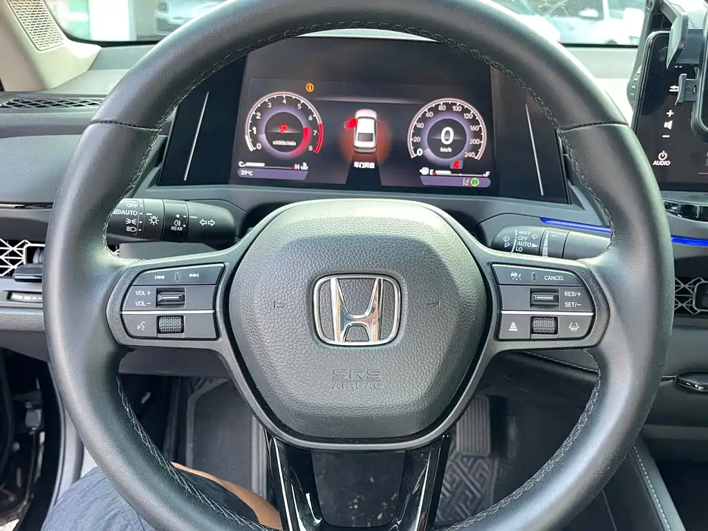 Honda Accord — миниатюра 8