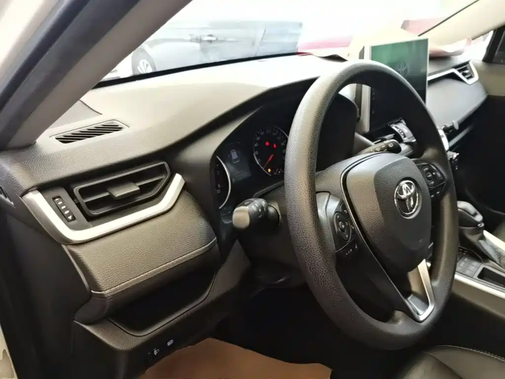 Toyota Wildlander — миниатюра 10