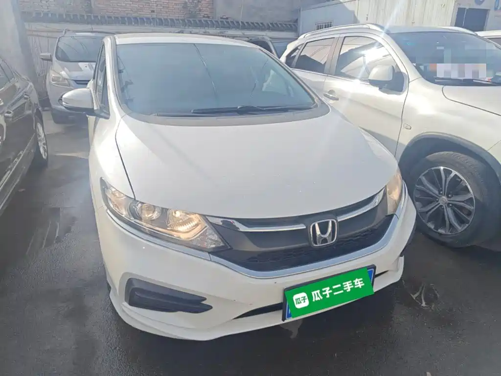 Honda Jade 2017 1.8L AT 5 мест