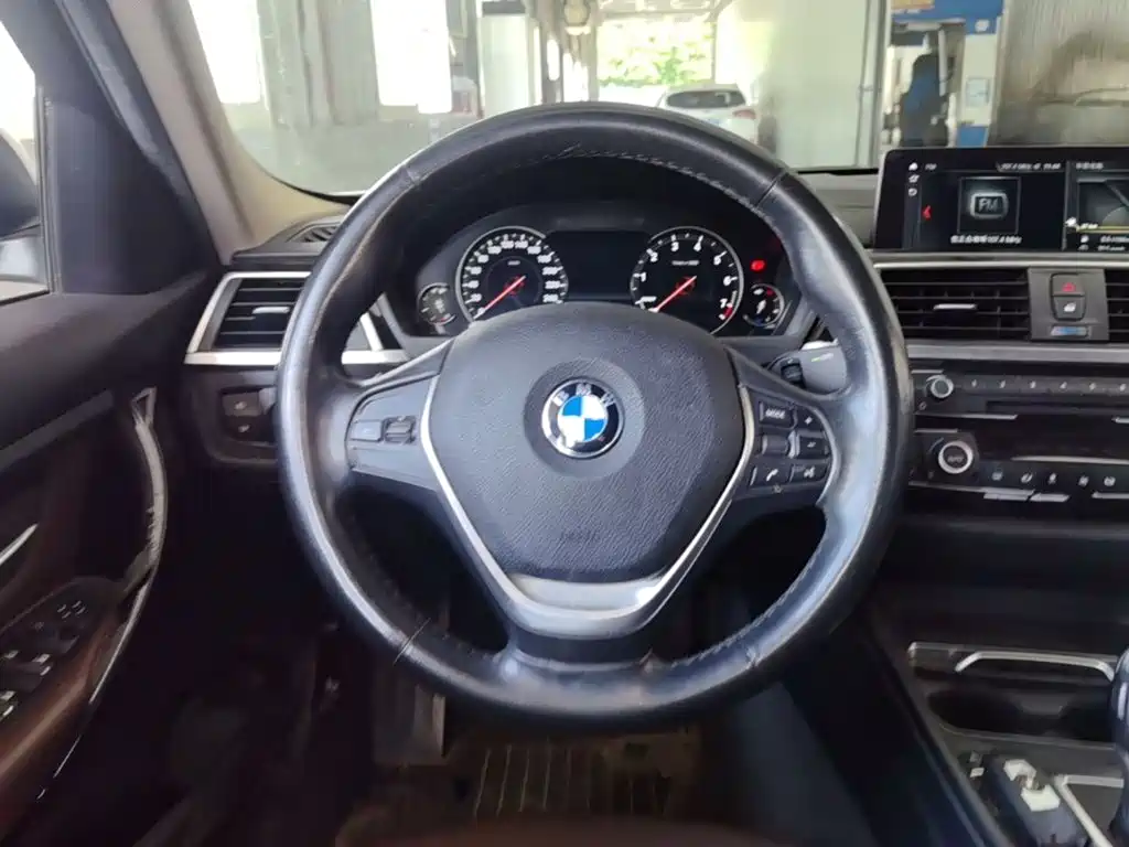 BMW 3 Series — миниатюра 15