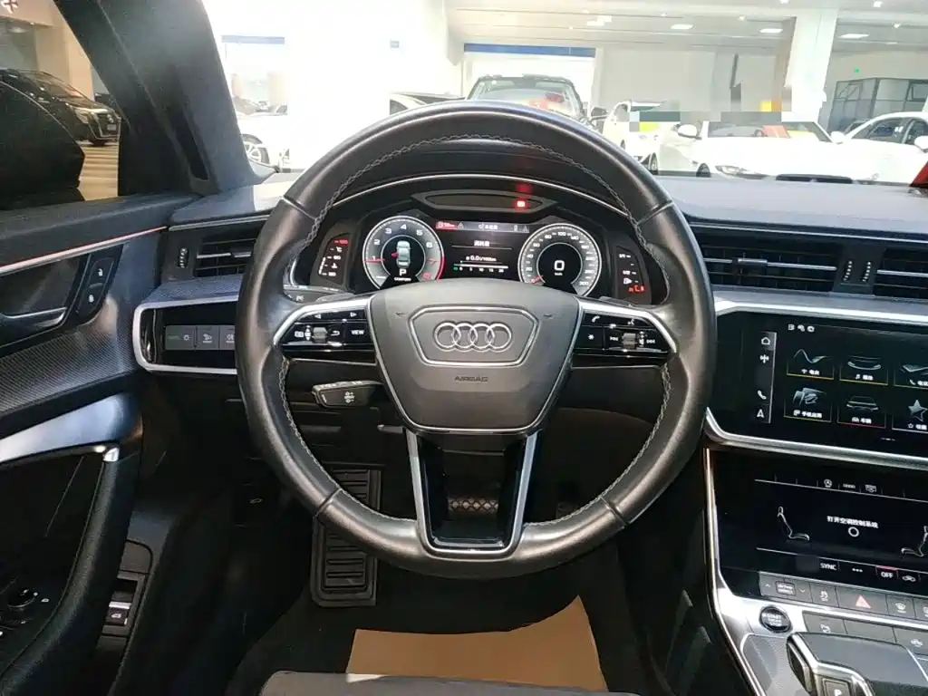 Audi A6L 2022 40 TFSI Luxury