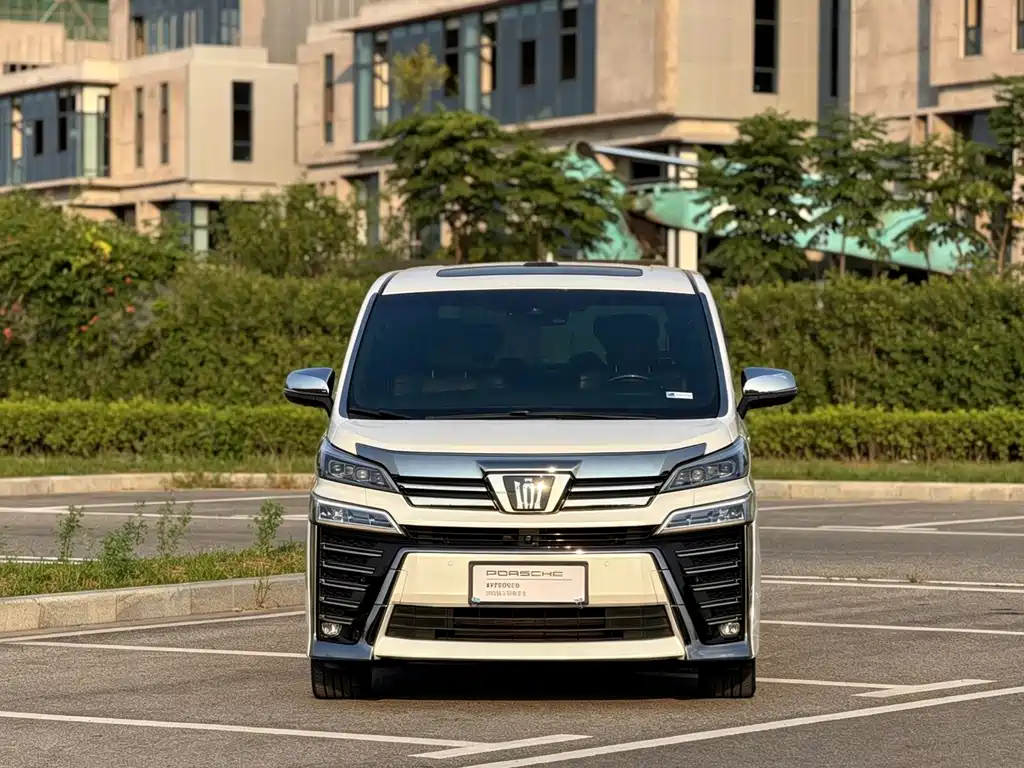 Toyota Vellfire — миниатюра 2