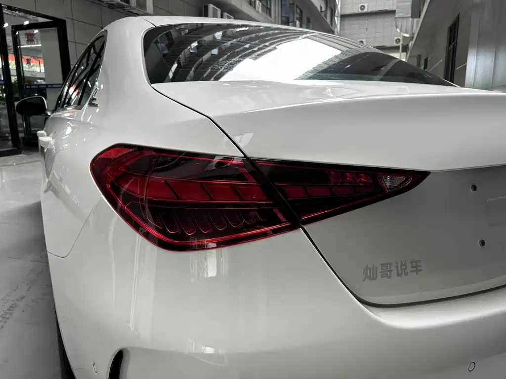 Mercedes-Benz C-Class — миниатюра 5