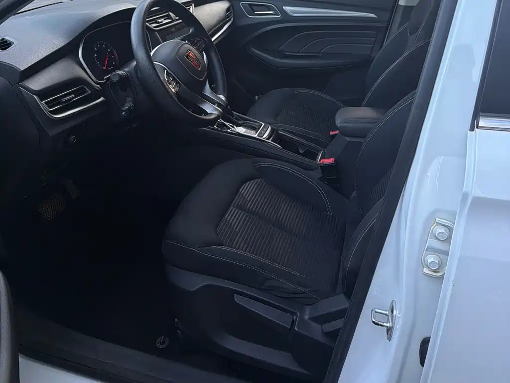 Roewe RX3 — миниатюра 8