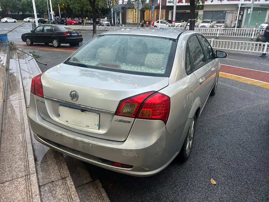 Buick Excelle — миниатюра 12