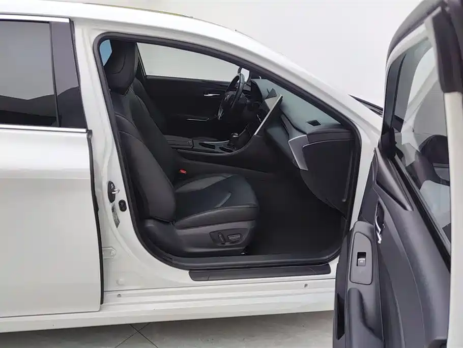Toyota Avalon 2023 2.5L Luxury