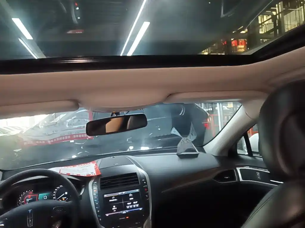 Lincoln MKZ — миниатюра 18
