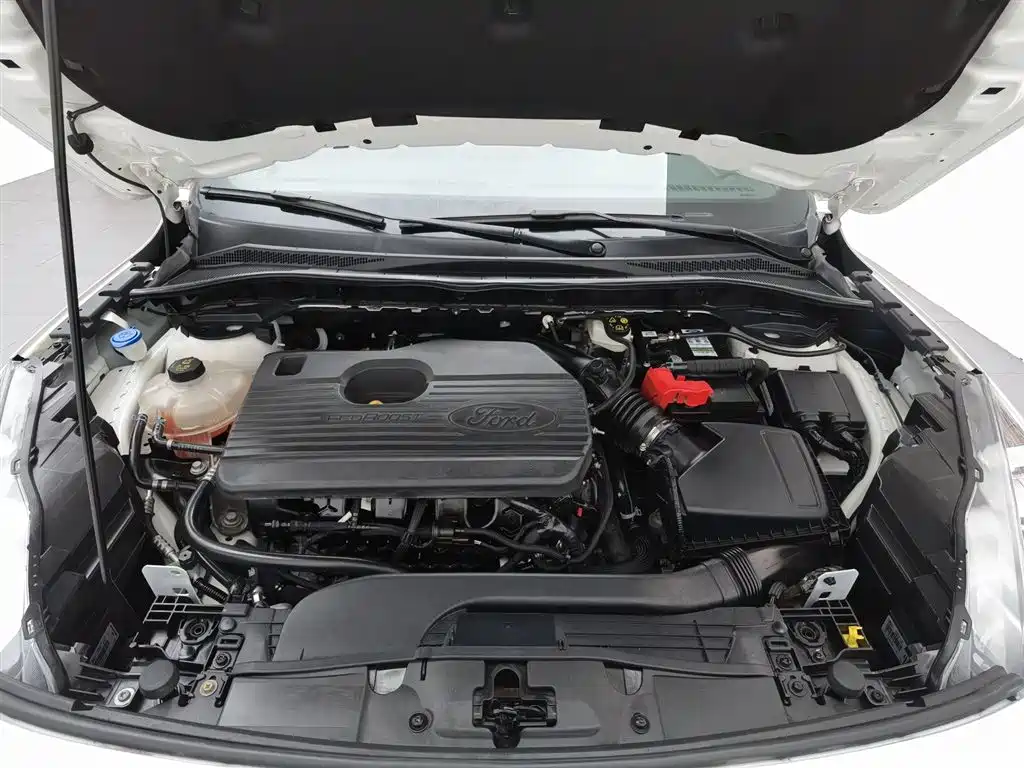 Ford Escape 2020 EcoBoost 245 ST-LINE