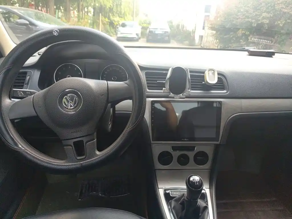 Volkswagen Lavida — миниатюра 6