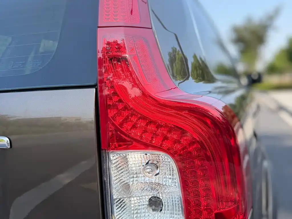 Volvo XC Classic — миниатюра 9
