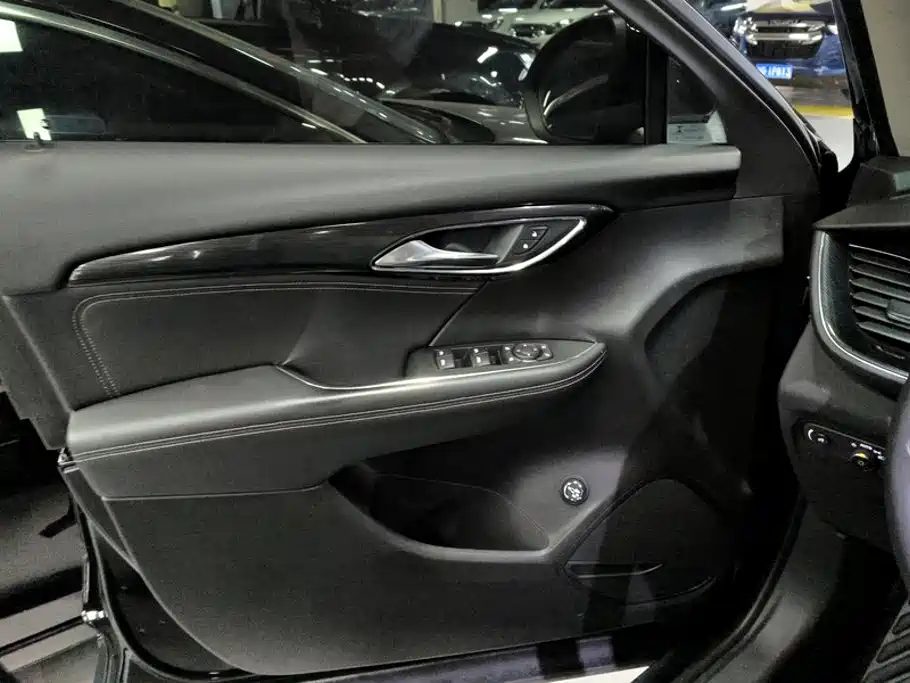 Buick Envision S — миниатюра 7
