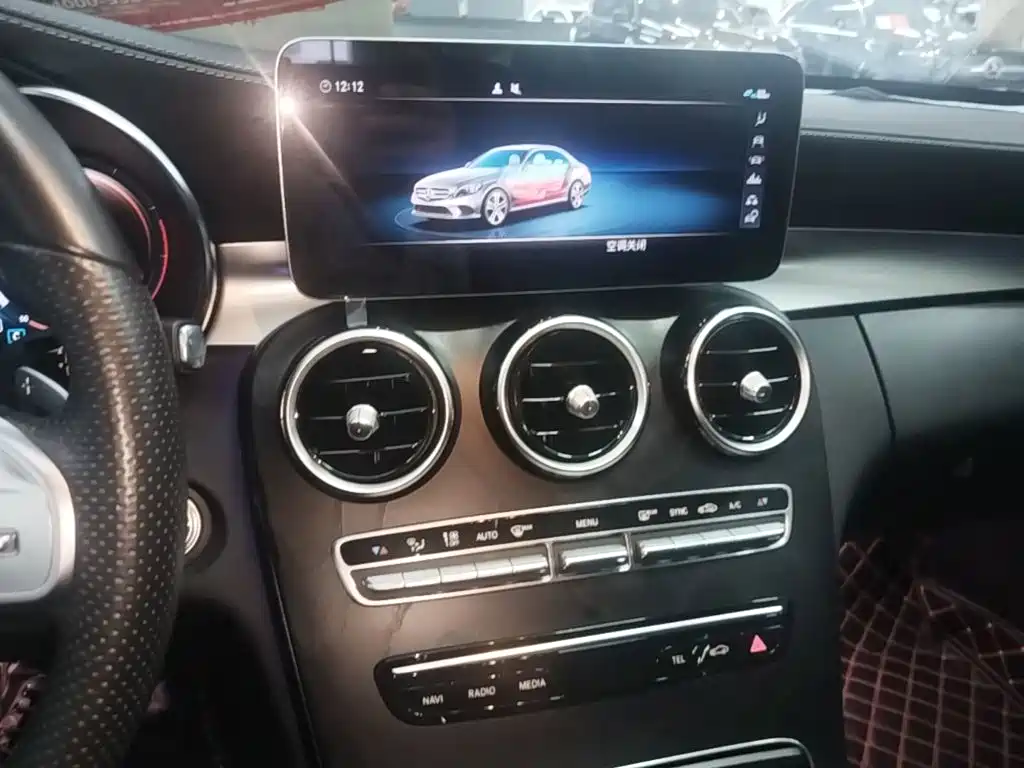 Mercedes-Benz C-Class — миниатюра 13