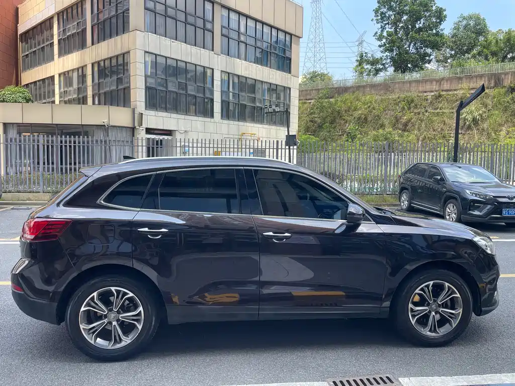 Borgward BX7 — миниатюра 22