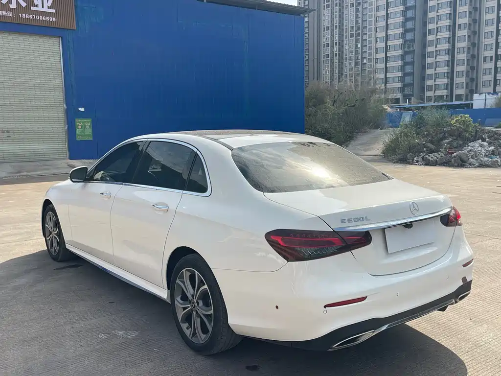 MERCEDES-BENZ E CLASS