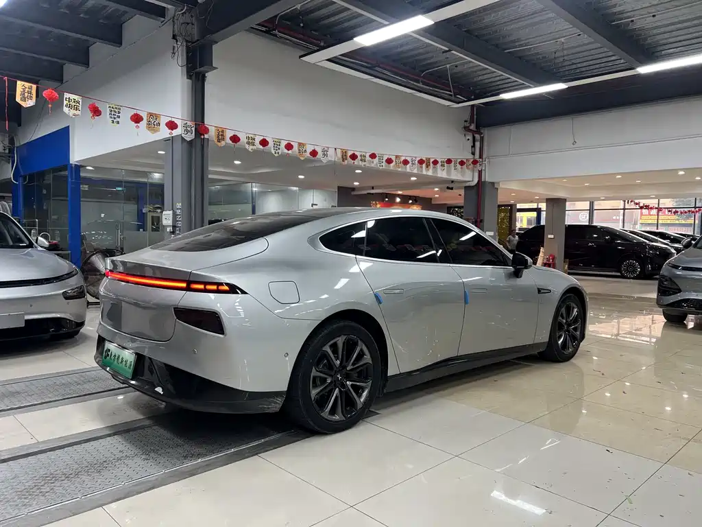 XPeng P7 — миниатюра 8