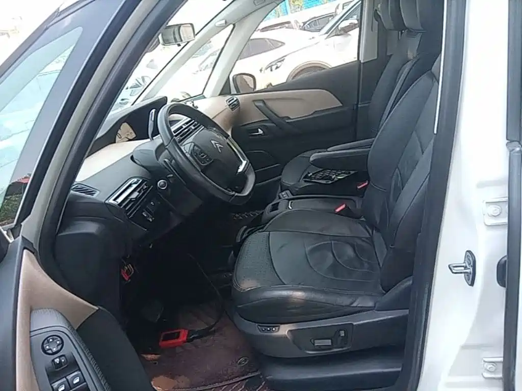 Citroen C4 Picasso — миниатюра 15