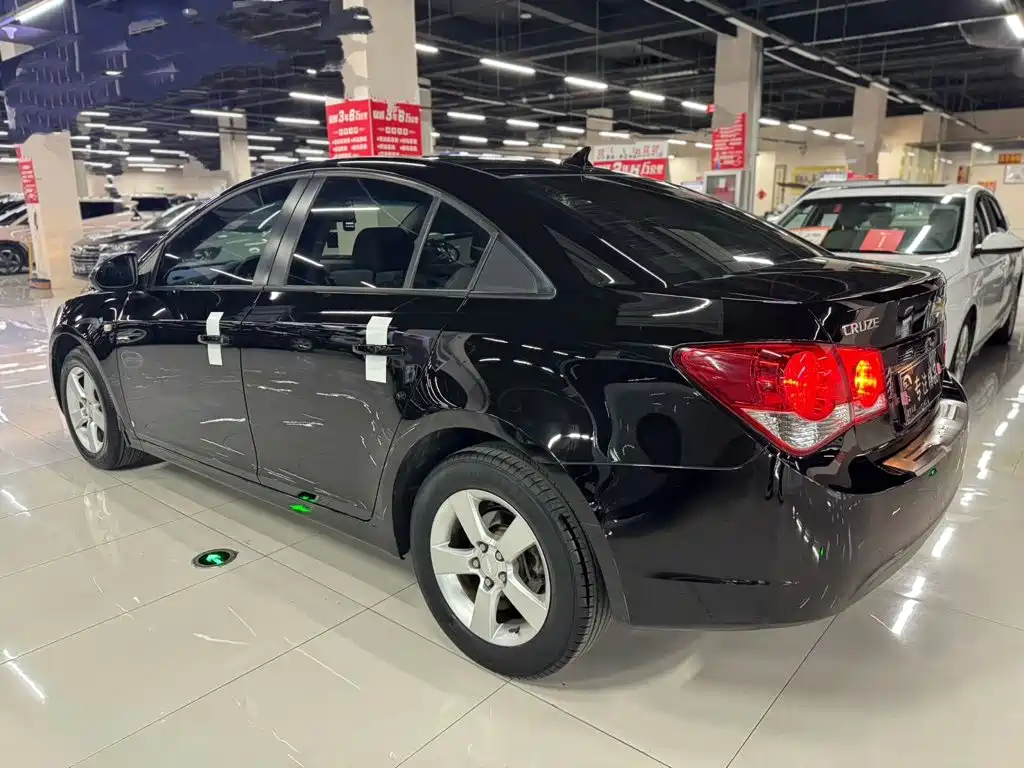Chevrolet Cruze — миниатюра 7