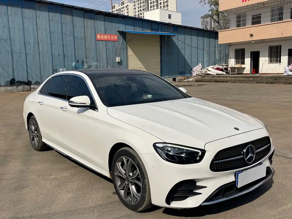 MERCEDES-BENZ E CLASS