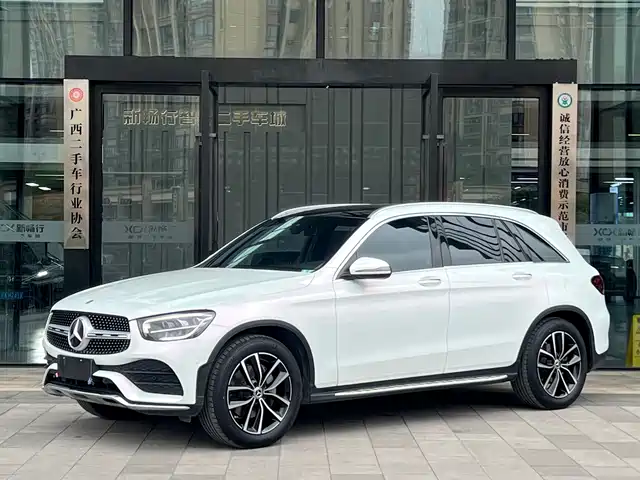 MERCEDES-BENZ GLC