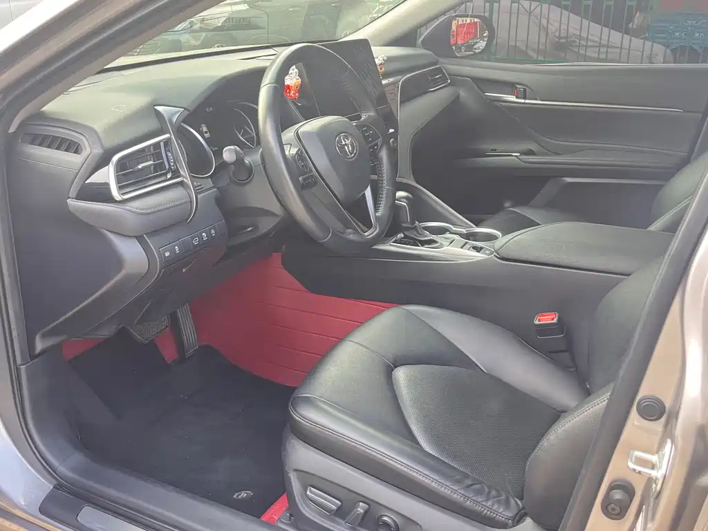 Toyota Camry 2023 2.0G Luxury