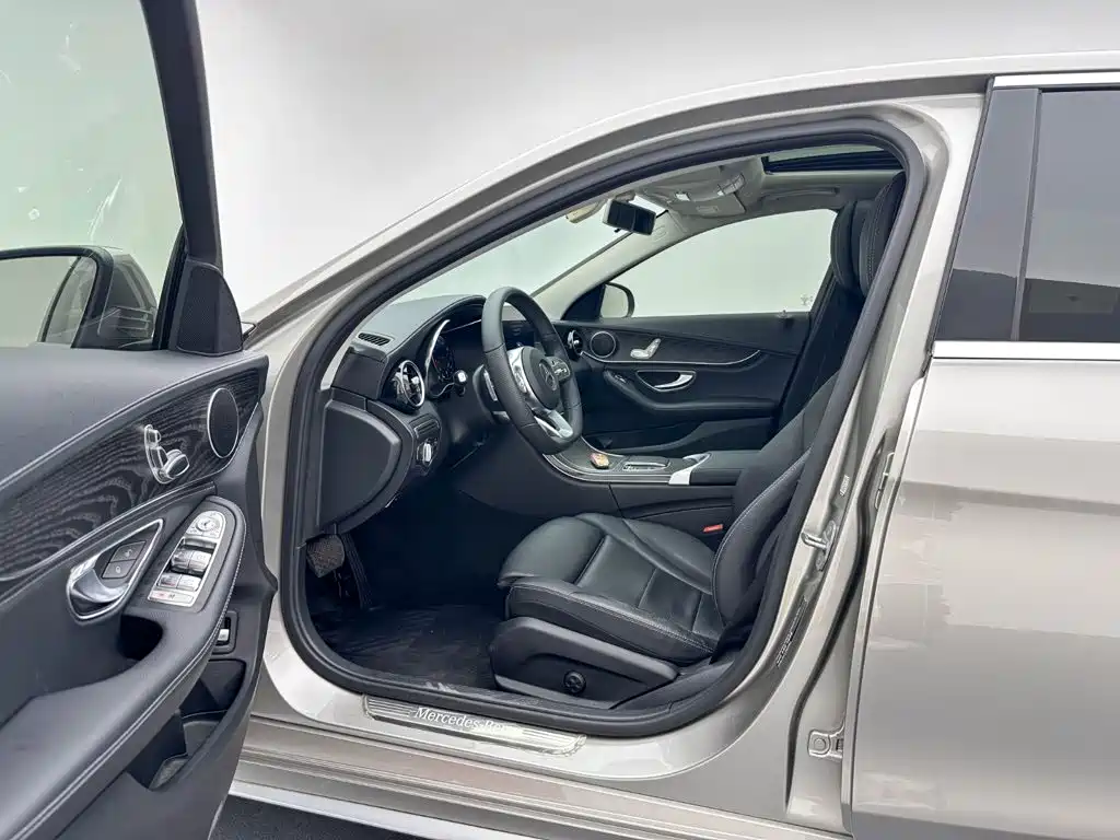 Mercedes-Benz C-Class — миниатюра 12