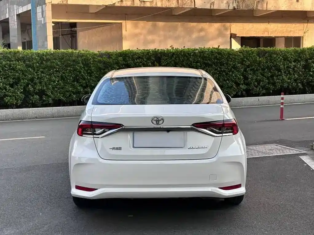 Toyota Corolla — миниатюра 5