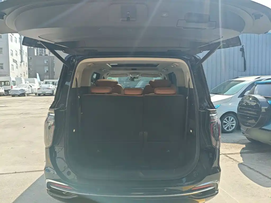 Hongqi Hongqi HQ9 PHEV — миниатюра 19