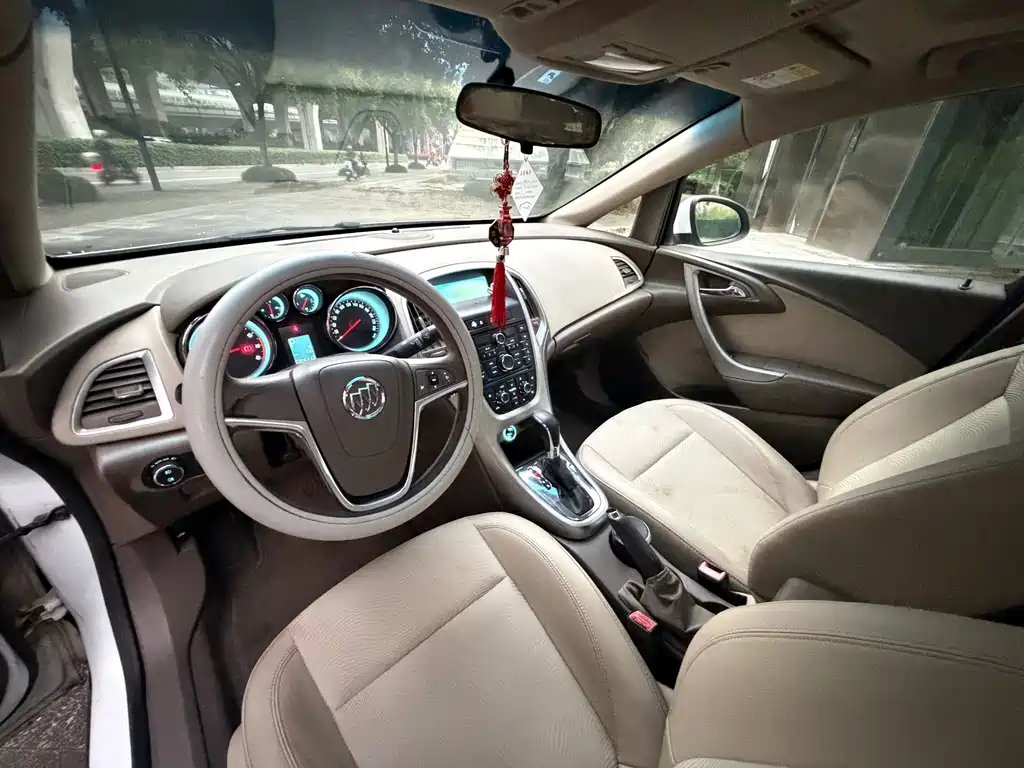 Buick Excelle — миниатюра 12