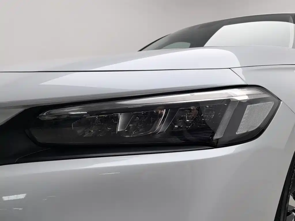 Honda Civic — миниатюра 7