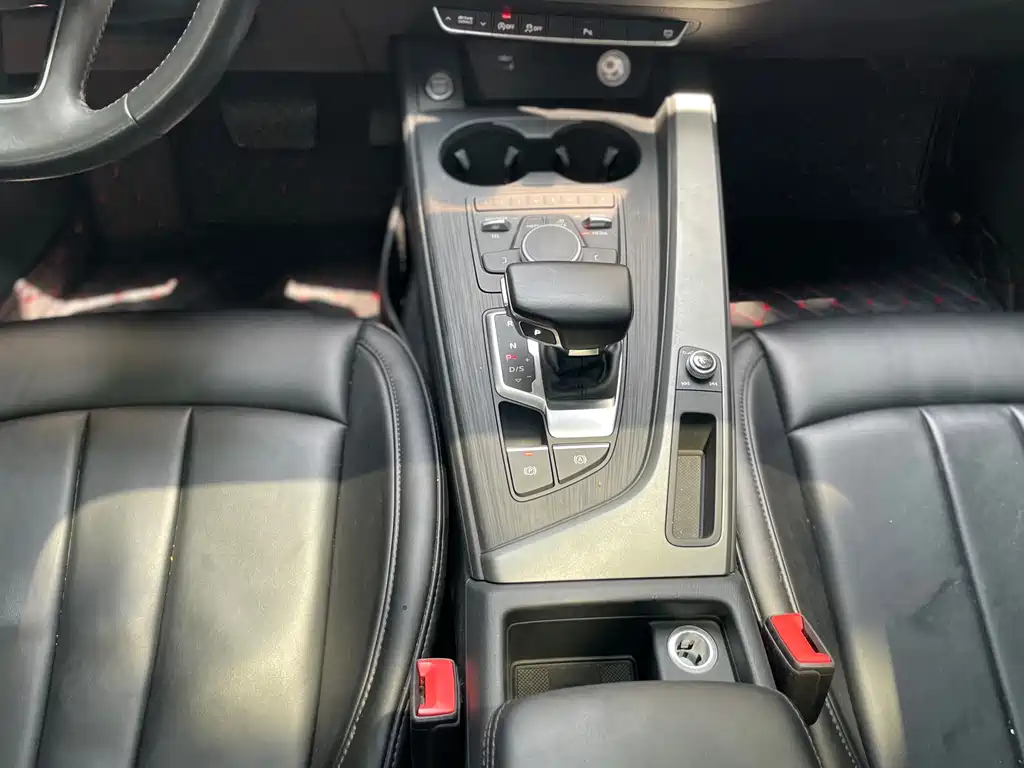 Audi A4L — миниатюра 14