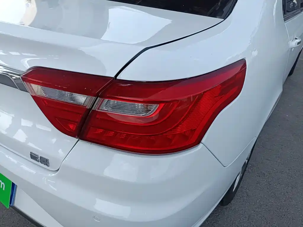 Geely Vision — миниатюра 8
